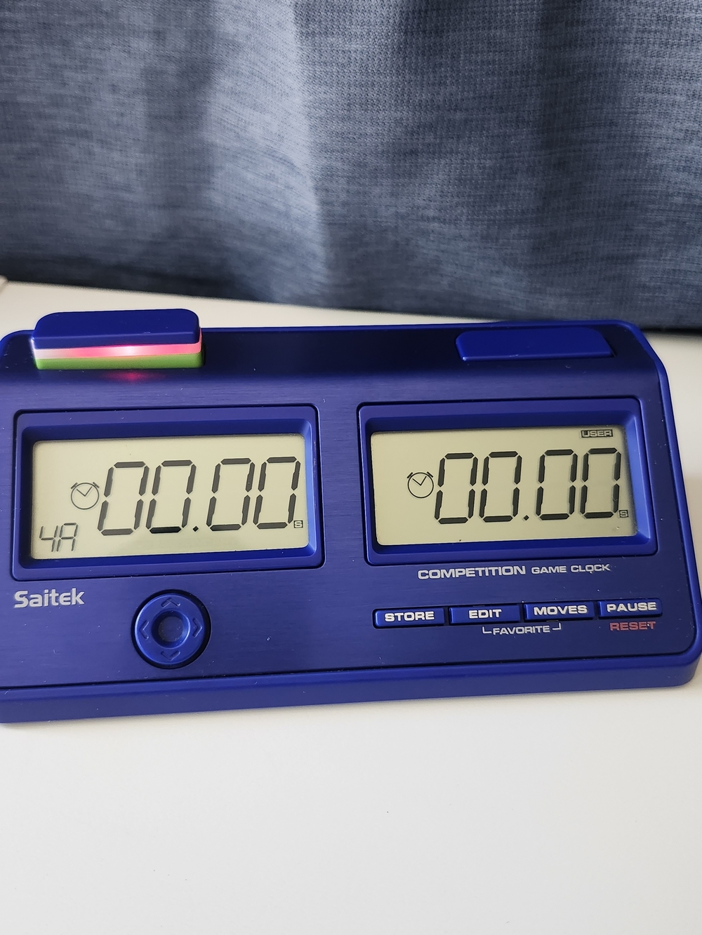 Saitek  CZ02 Mephisto Blue Competition Game Clock Chess Timer Dual LCD Screens